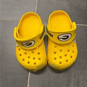CROCS Green Bay packers yellow crocs size 6